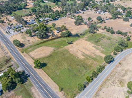 25140 3rd Ave, Los Molinos CA  96055-9532 exterior