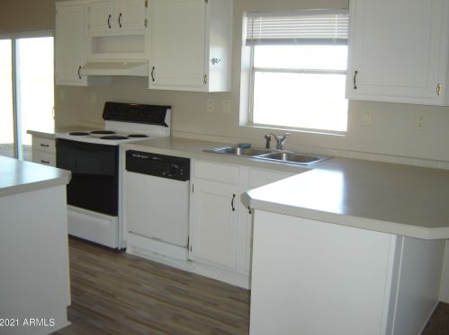 28413 221st Ave, Wittmann, AZ 85361-9516