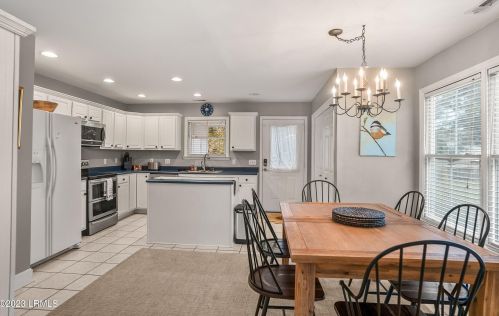 1305 Broad St, Beaufort SC  29902-6373 exterior