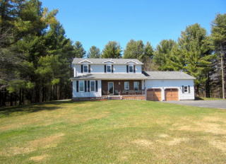 204 Booter Ln, Chazy Landing, NY 12921-2326