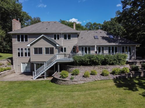 9060 Knollwood Dr, Stillwater, MN 55082-7409
