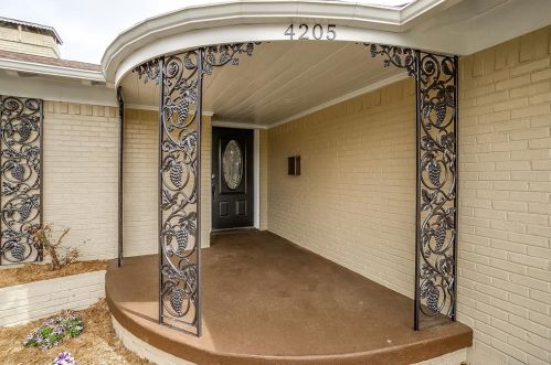 4205 Westmont Ct, Fort Worth TX  76109-5035 exterior