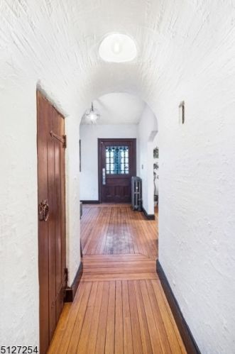 303 Prospect St, Westfield NJ 07090-4242 exterior