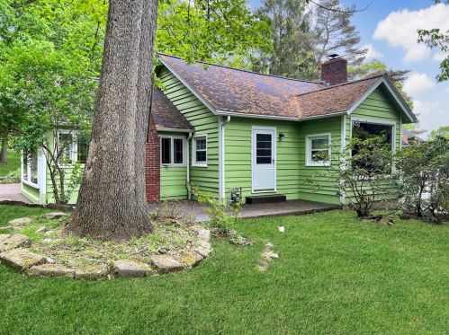 201 Woodland Dr, New Castle PA  16105-1518 exterior