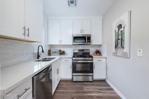 3823 8th St, Phoenix AZ 85048-2067 exterior