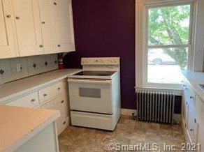 18 Devine St, North Haven CT  06473-2203 exterior
