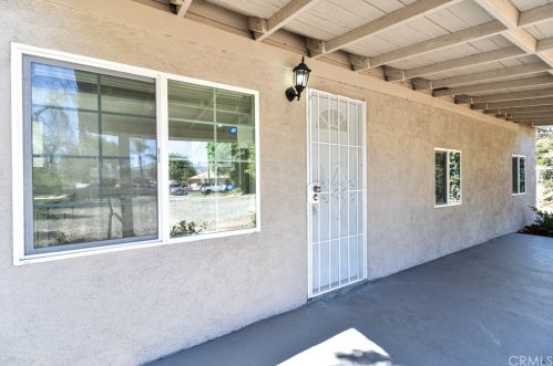 2824 Wall Ave, San Bernardino CA  92404-3633 exterior