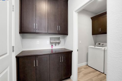 1611 Red Pheasant Ln, Manteca CA  95337 exterior