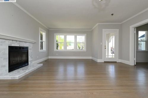 236 Ray St, Pleasanton CA  94566-6620 exterior