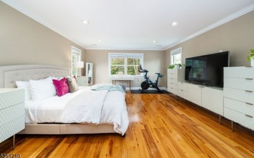 49 Myrtle St, Cranford NJ  07016-3456 exterior