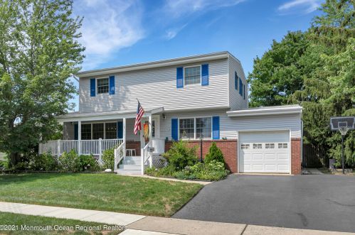 1 Duke Ln, Hazlet, NJ 07730-2349