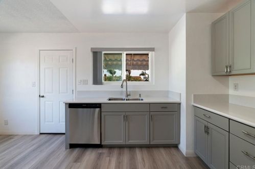 716 Grapevine Rd, Vista CA  92083-5527 exterior