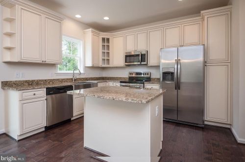 306 Birdie Rd, Locust Grove, VA 22508-5177