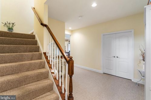 15 Lackawanna Ln, Falling Waters WV  25419-9402 exterior