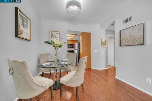 7294 Cronin Cir, Pleasanton CA  94568-2330 exterior