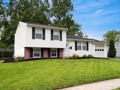2673 Brunswick Dr, Darbydale, OH 43123-2121