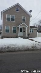 77 Vernon St, Canaan Lake, NY 11772-2749