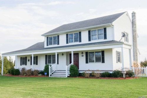 55 Jakes Ln, Baiting Hollow, NY 11933-1359
