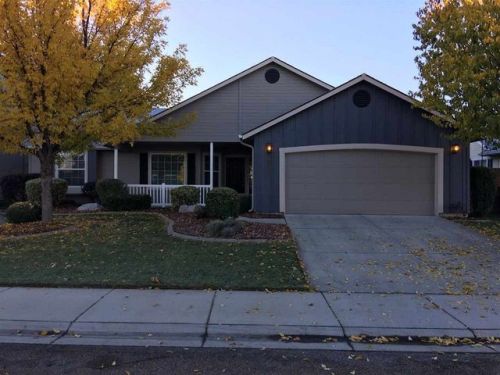 145 Carver Dr, Meridian, ID 83646-4009