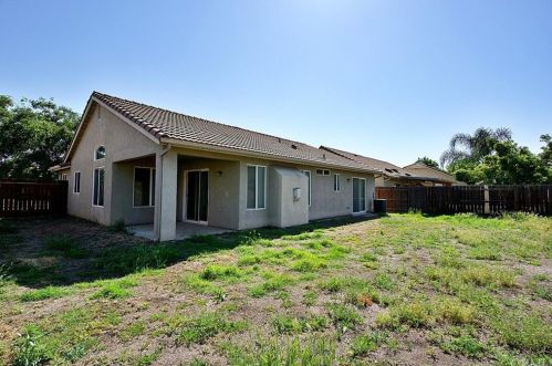 545 Quady Ln, Madera CA  93637-4872 exterior