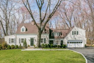 17 Miller Rd, Tokeneke, CT 06820-3015