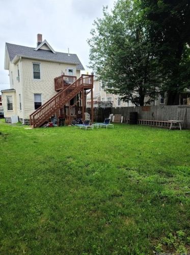 58 Bunnell St, Bridgeport, CT 06607-1304