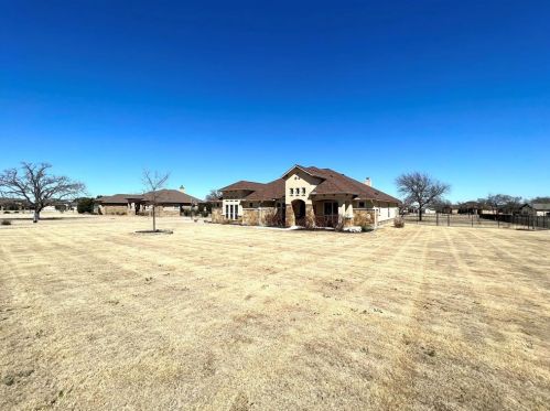 300 Independence Dr, Georgetown TX  78633 exterior