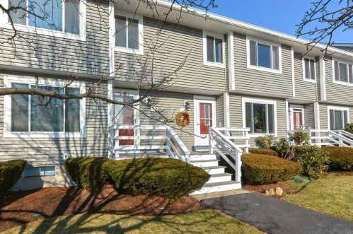 14 Hartshorn Pl, Walpole, MA 02081-3537