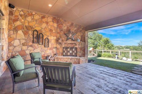 604 Cliff Dr, Morgans Point, TX 76513-2404
