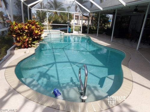 3234 1st Pl, Cape Coral, FL 33904-4111