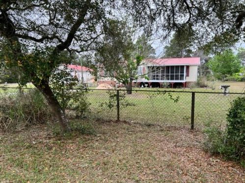 1847 Lighthouse Rd, Carrabelle, FL 32322-3032