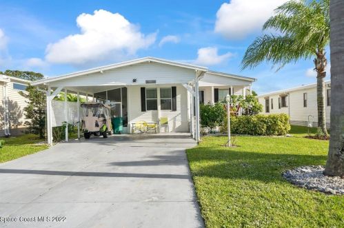 1017 Barefoot Cir, Sebastian, FL 32976-7014
