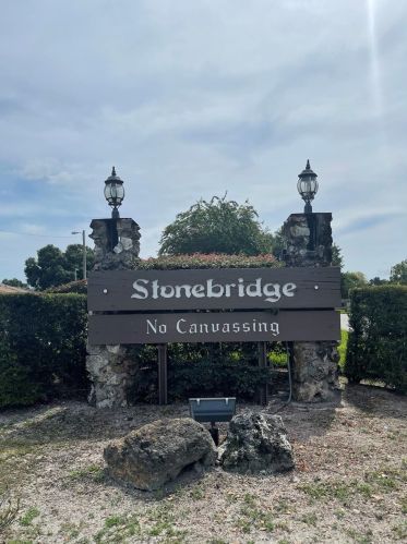 2205 Knights Rd, Winter Haven, FL 33880-2726