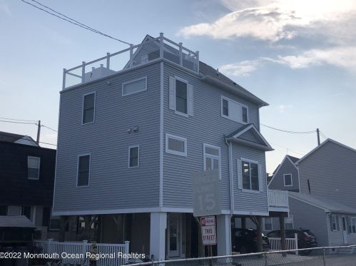 153 Atlantic Way, Lavallette NJ  08735-3211 exterior