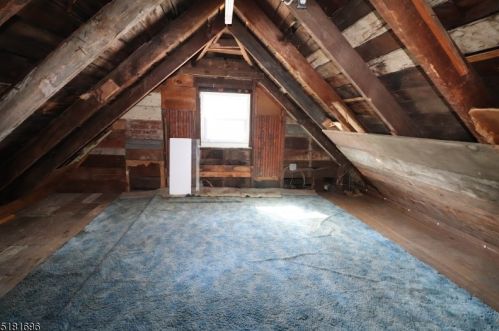 210 8 Ave, Manville NJ  08835-1233 exterior