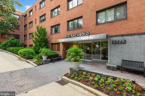 2725 39th St, Washington, DC 20007-1244