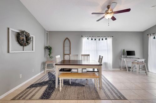 1910 Dorado Ln, Fort Pierce FL 34953-1826 exterior