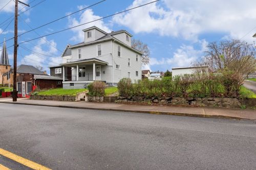 505 Arch St, South Connellsville, PA 15425-4009