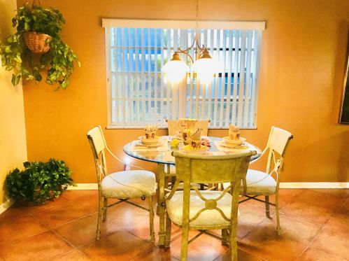 167 Flanders D, Delray Beach, FL 33484-5259