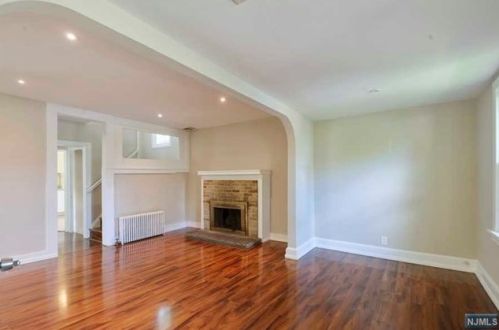416 Main St, Ridgefield Park, NJ 07660-1128