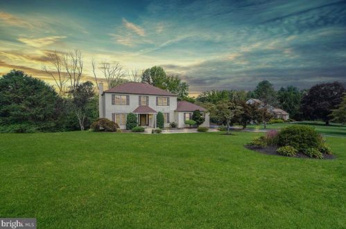 211 Wiltshire Dr, Kennett Sq, PA 19348-1331