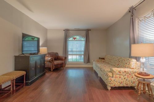 1423 Chippewa Dr, Richardson TX  75080-3710 exterior