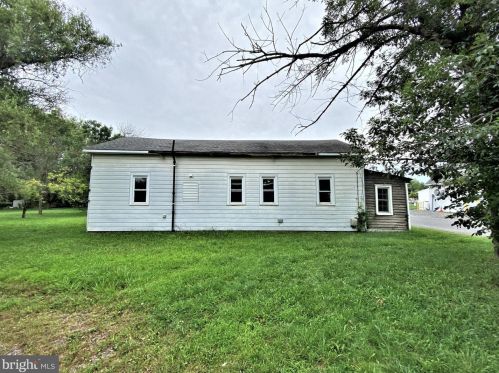 84 Riverview Ave, West Deptford NJ  08066-2248 exterior