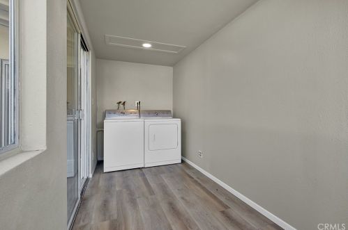 5842 Woodruff Ave, Lakewood CA  90713-1528 exterior