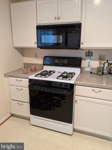 63 Essex Ct, Norristown, PA 19403-1067