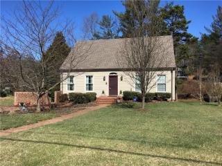 825 Kenwick Dr, Winston Salem, NC 27106-5535