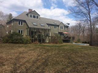 169 Kings Hwy, Hancock NH  03449-5118 exterior