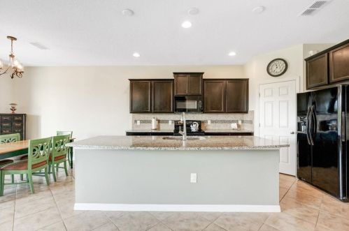 8734 Hinsdale Heights Dr, Polk City FL  33868-6010 exterior