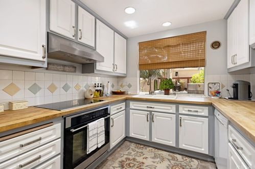 24 Morning Glory, Trabuco Canyon CA  92688-1522 exterior