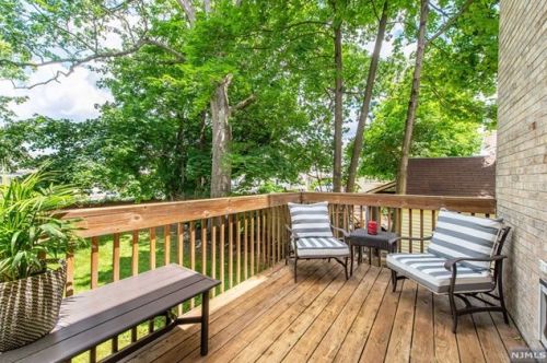 122 Woodside Ave, Ridgewood NJ 07450-5028 exterior